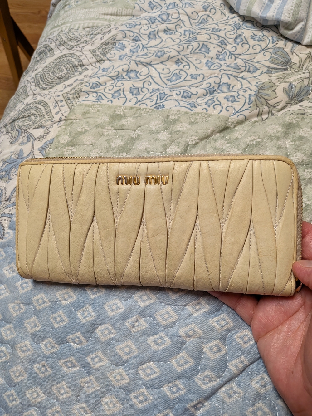 Miu Miu Cream Quilted Leather Zip Wallet with Gold Logo